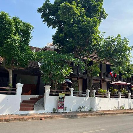 Golden Lotus Namkhan View Luang Prabang Bagian luar foto