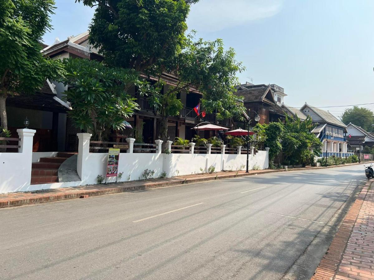 Golden Lotus Namkhan View Luang Prabang Bagian luar foto
